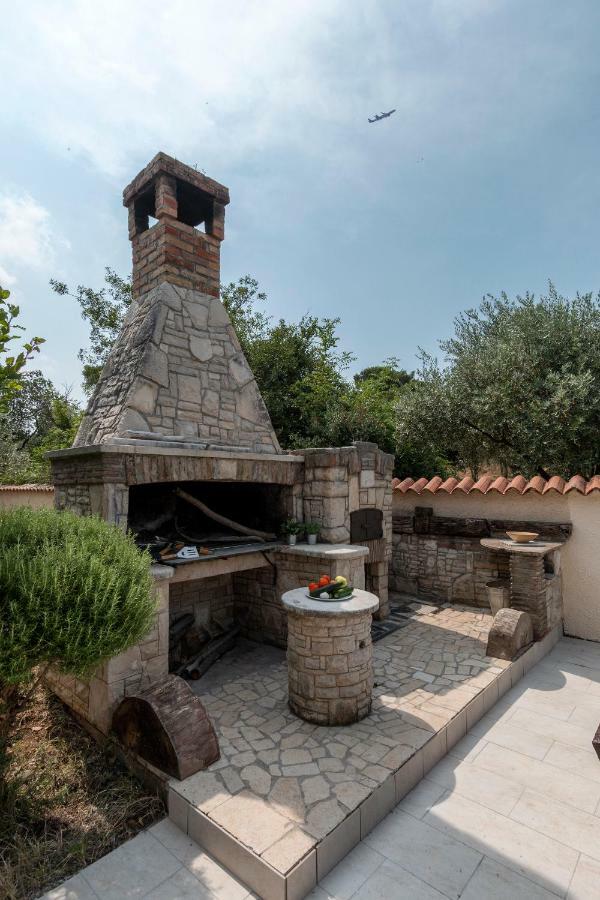 Villa Sunshine Póla Kültér fotó